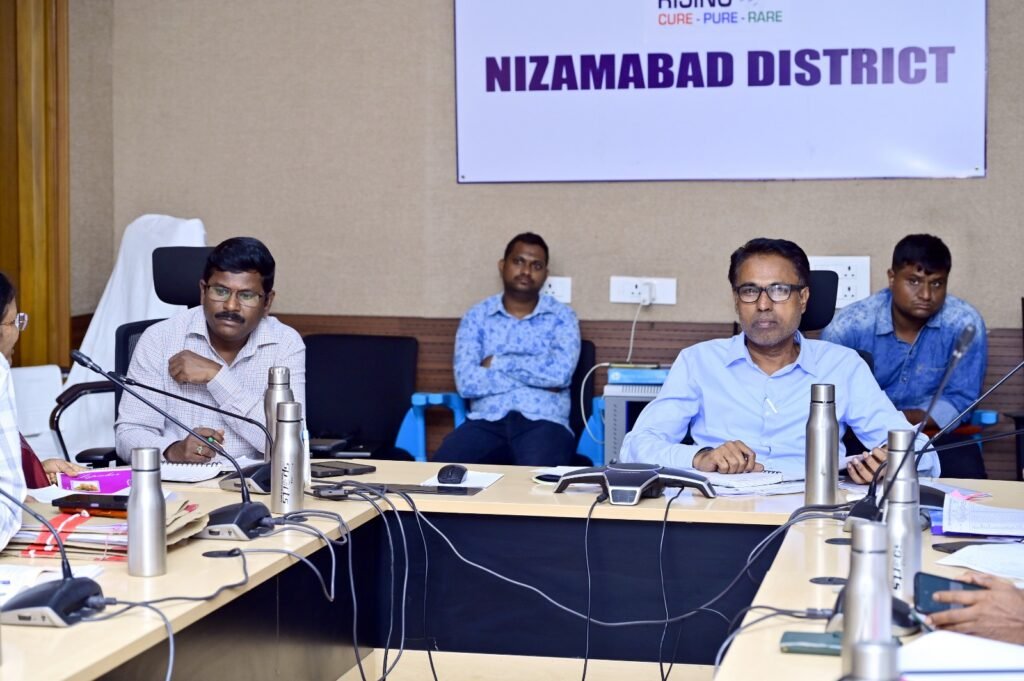 ఆరుతడి పంటల సాగుపై రైతులు దృష్టి సారించాలి