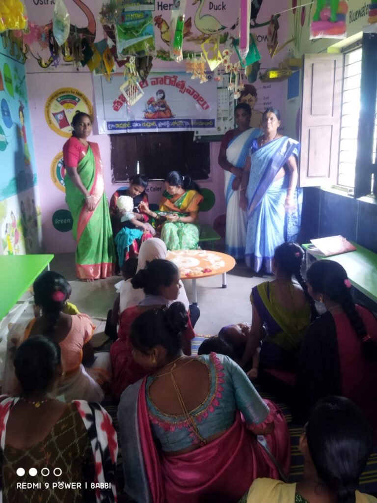 అంగన్వాడీ కేంద్రంలో తల్లిపాల వారోత్సవాలు