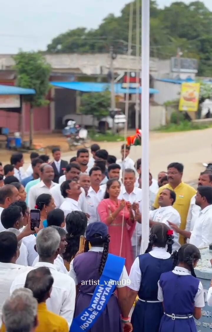 Female student given the opportunity to hoist the flag to foster a spirit of competitiveness.