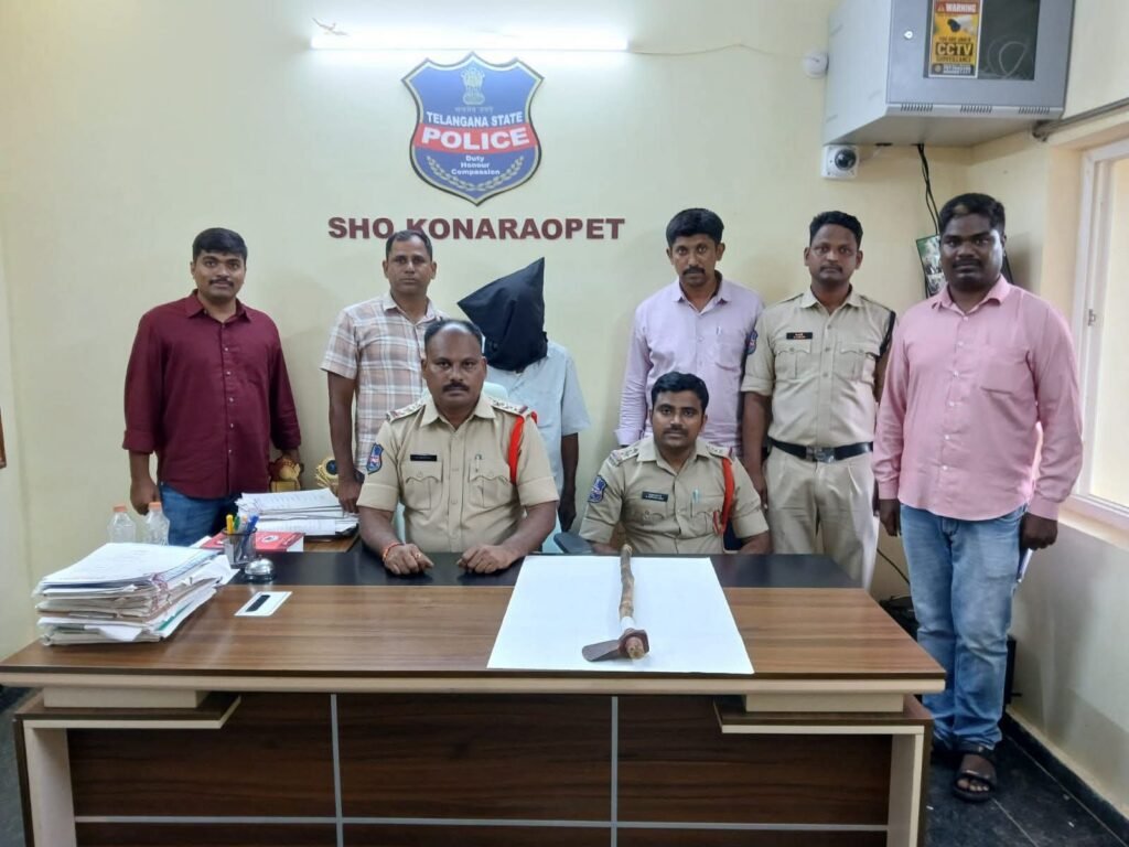 గొడ్డలితో కొడుకుపై దాడి