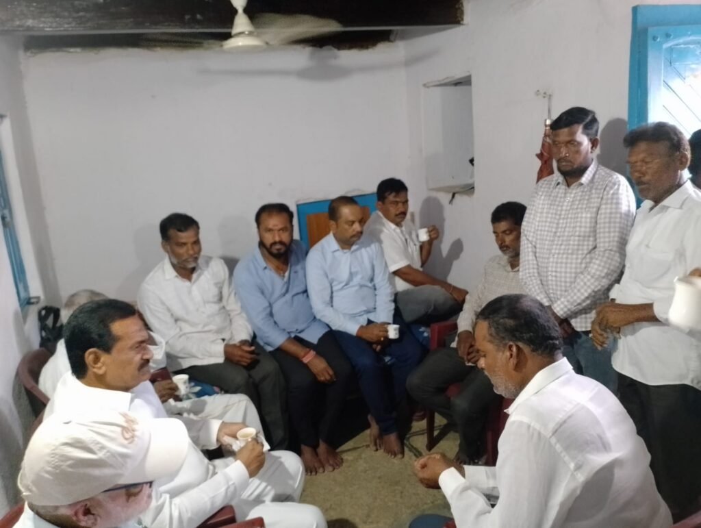 Former government whip visits victim's family
