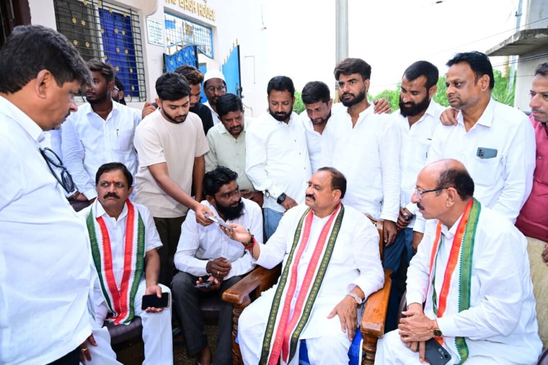 TPCC President consoles families of Pochampad victims.
