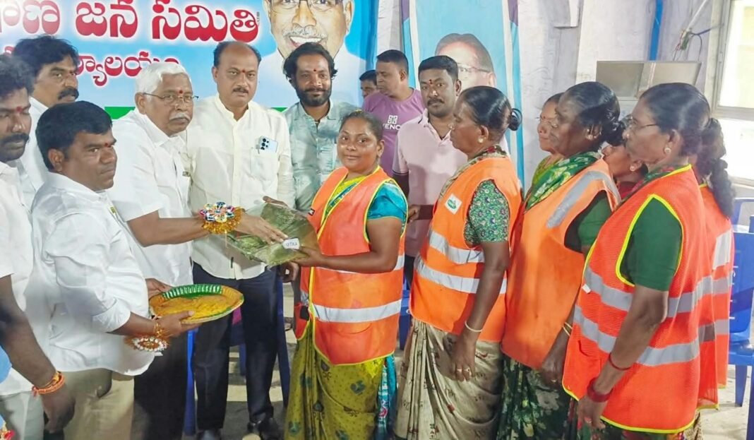 Prof. Kodandaram celebrates Raksha Bandhan with women workers in a spirit of camaraderie