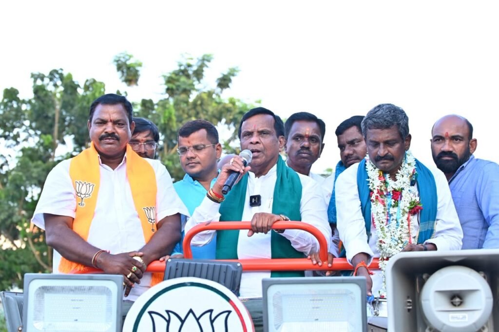 The state government made deceptive promises to the farmers.