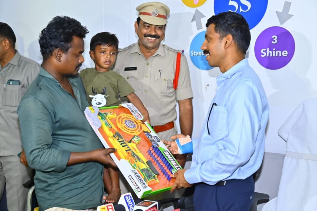Boy's kidnapping story has a happy ending.