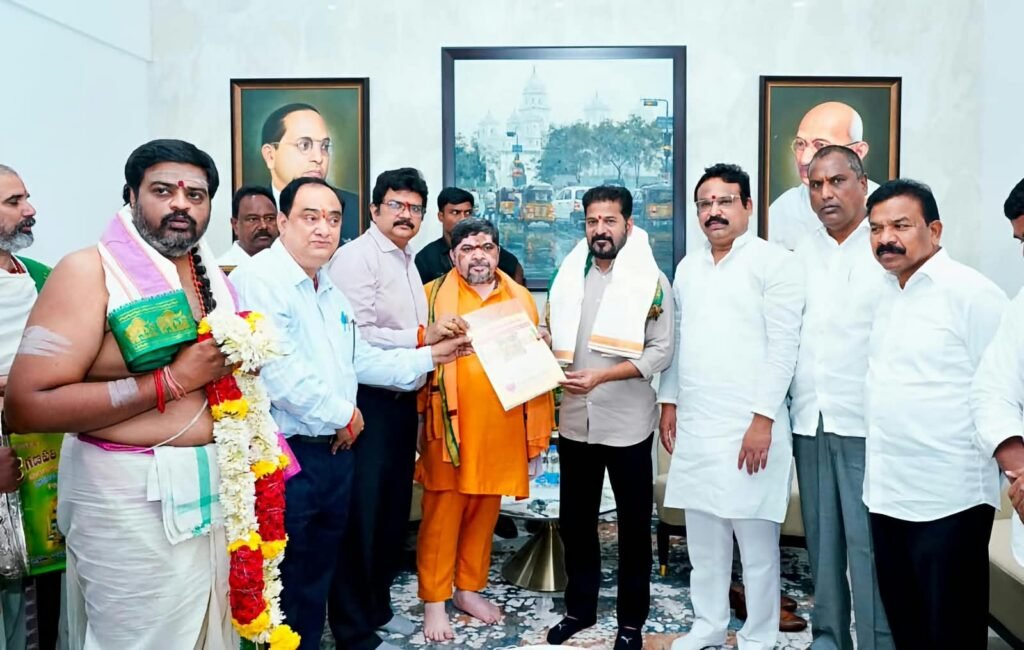 గణపతి ఉత్సవాల్లో పాల్గొనాలని సీఎంకు సికింద్రాబాద్ గణేష్ దేవాలయ కమిటీ ఆహ్వానం