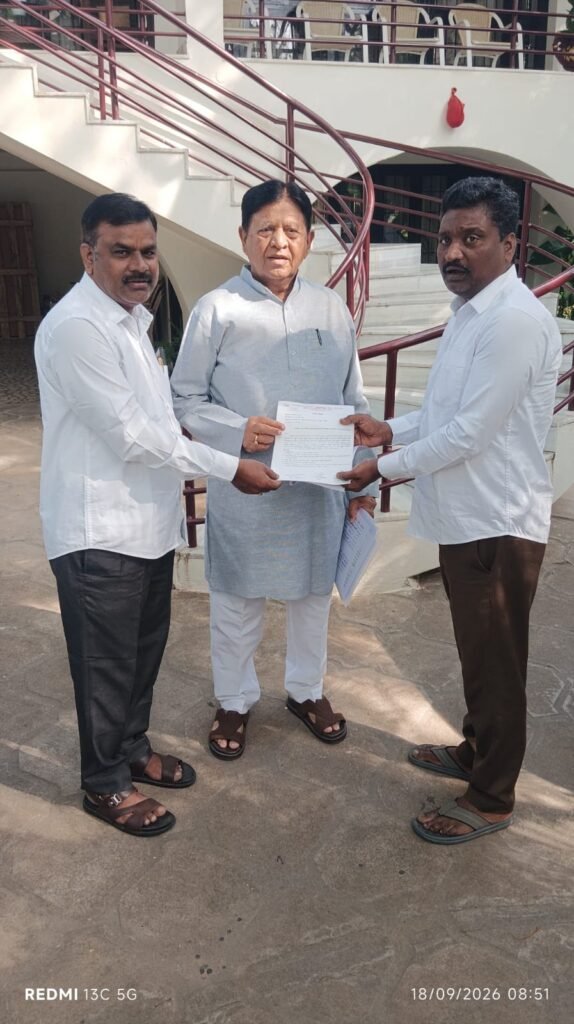 జీజీహెచ్ కార్మికుల సమస్యలపై  సుదర్శన్ రెడ్డికి ఎఐటియూసి వినతి
