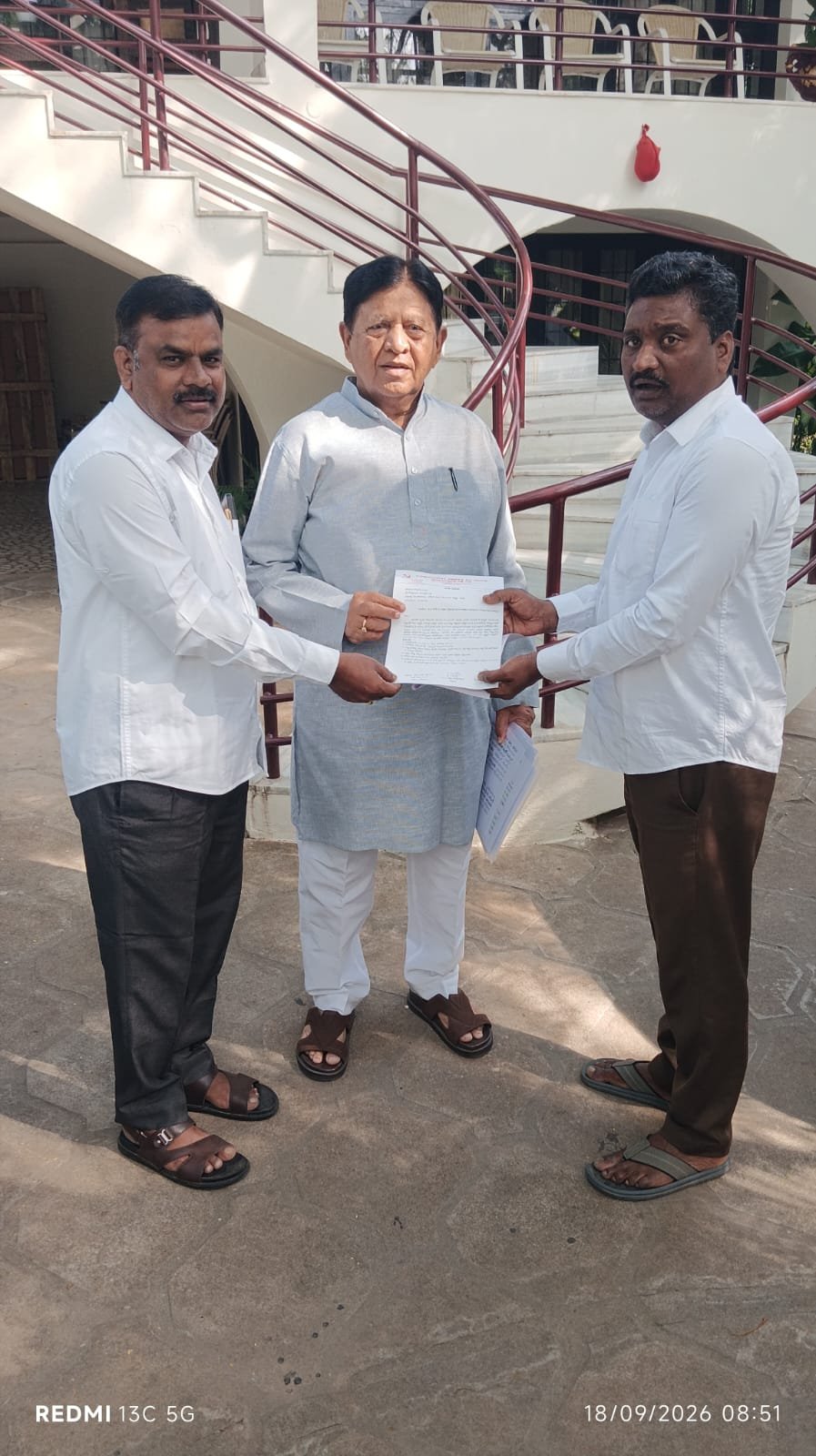 AITUC submits representation to Sudarshan Reddy regarding GGH workers' issues