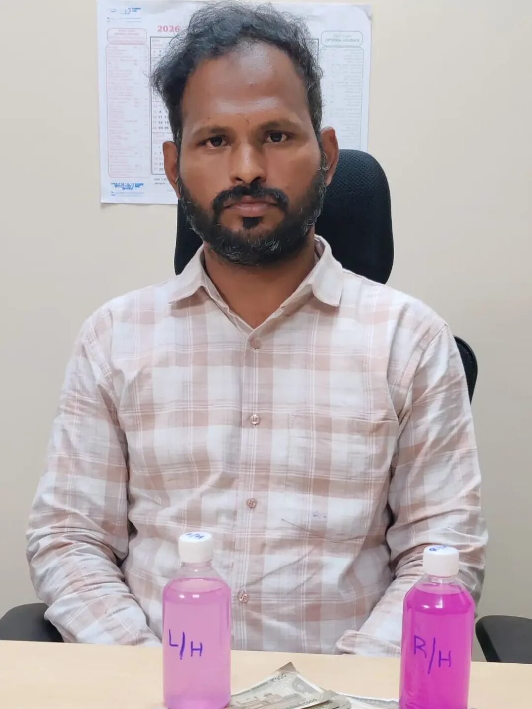 Deputy Executive Engineer caught by ACB while accepting a bribe