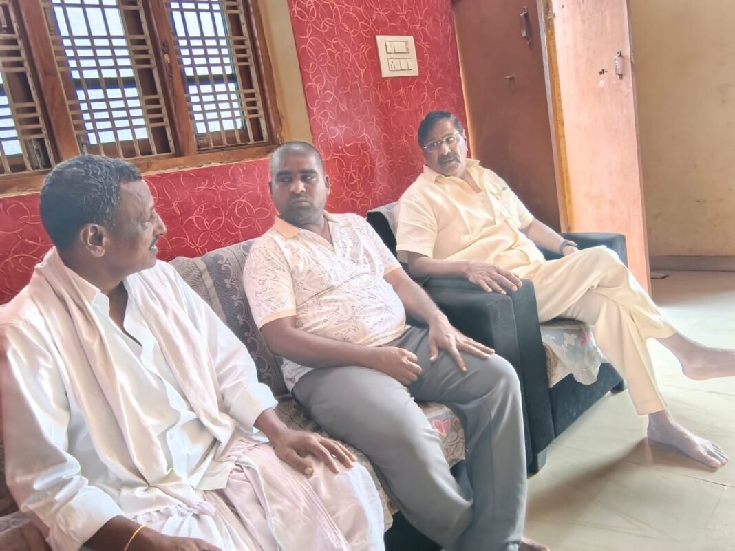 Former Minister calls on Chandrayanpalli Sarpanch