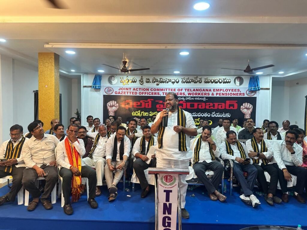 దీర్ఘకాలికంగా పెండింగ్‌లో ఉన్న డిమాండ్లను ప్రభుత్వం తక్షణమే పరిష్కరించాలి