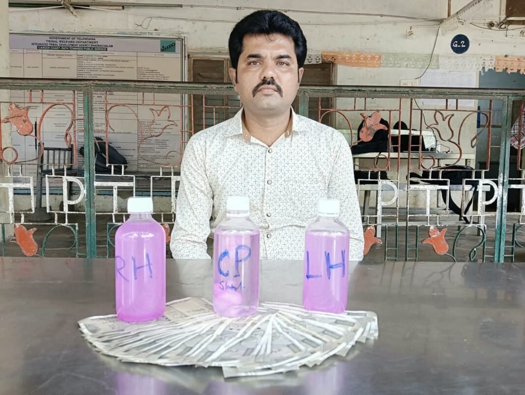 Hostel warden caught by ACB while accepting a bribe of ₹14,000