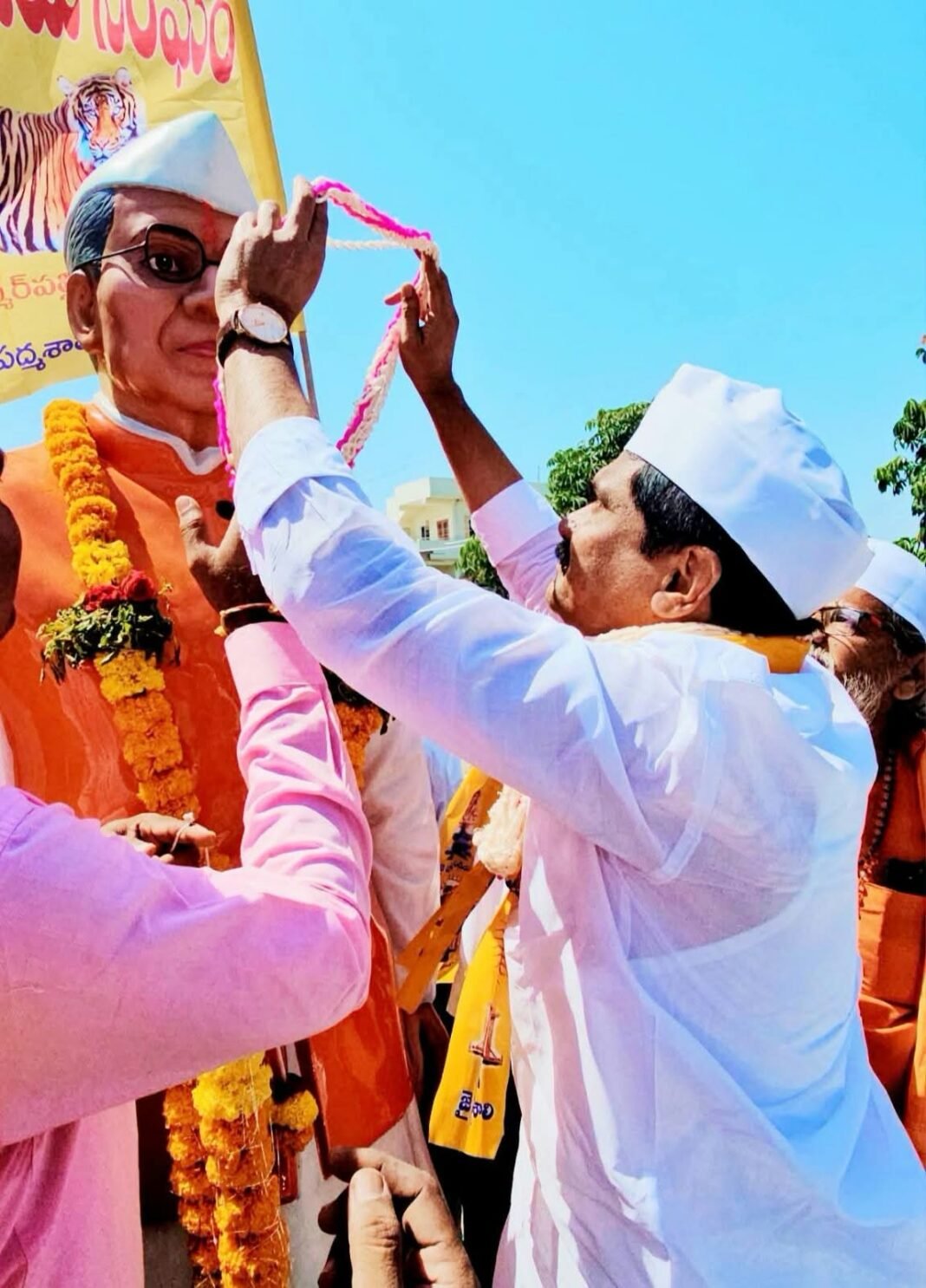 Konda Laxman Bapuji was a pillar of support for the Telangana movement