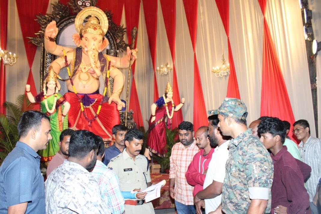 CP inspects security arrangements at Ganesh pandals.