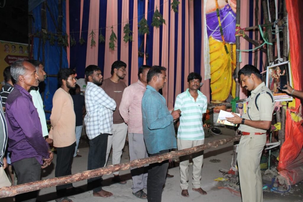 CP inspects security arrangements at Ganesh pandals.
