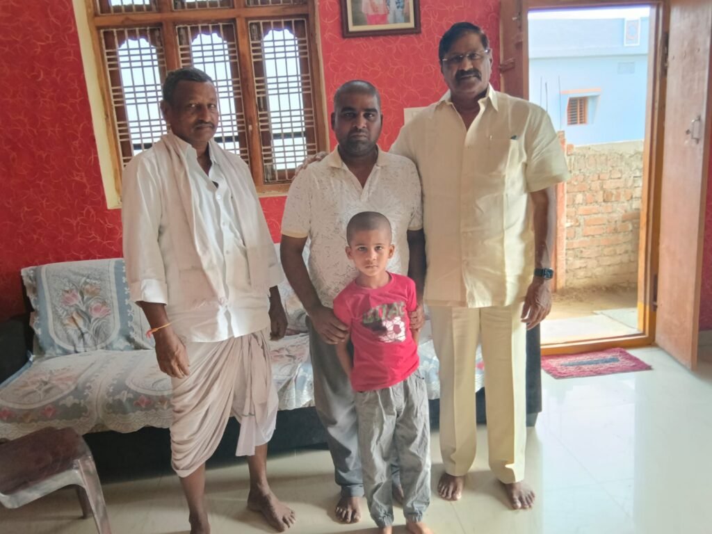 Former Minister calls on Chandrayanpalli Sarpanch