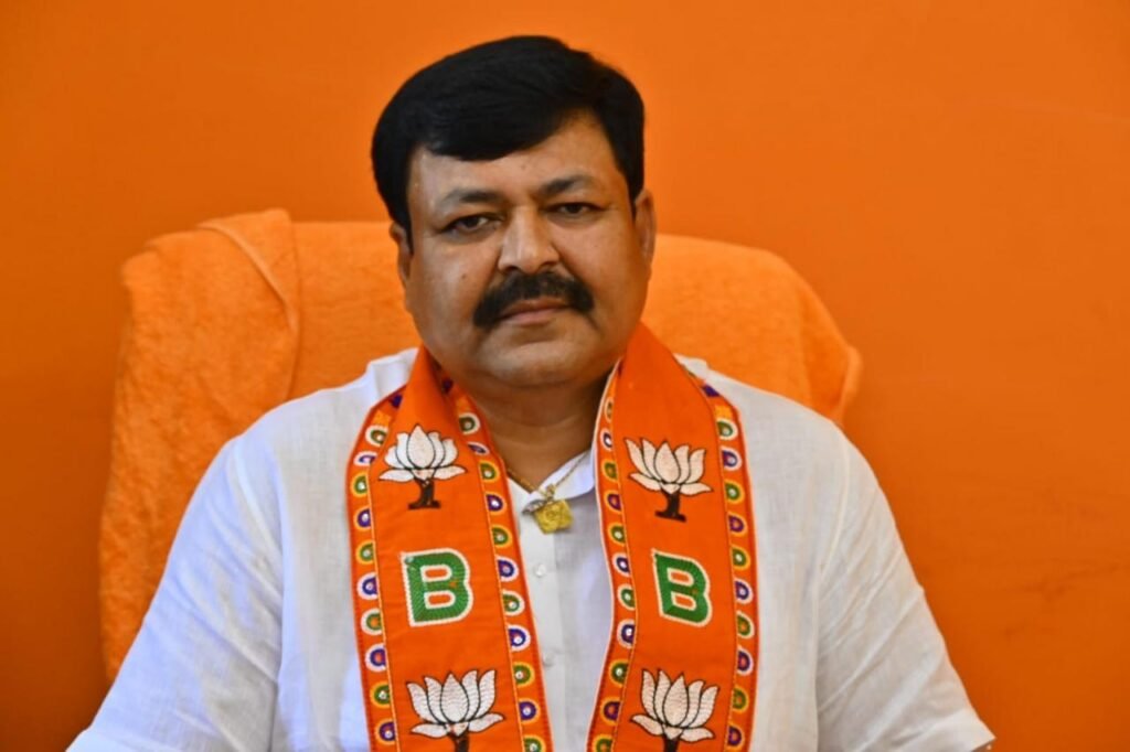 రేపు మాధవనగర్ ఆర్ వోబి వద్ద బీజేపీ నిరసన దీక్ష