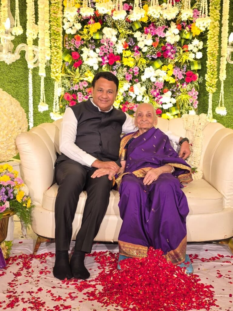 అమ్మమ్మ కు 100వ జన్మదినోత్సవం తెలిపిన మాజీ ఎమ్మెల్యే గణేష్ బిగాల