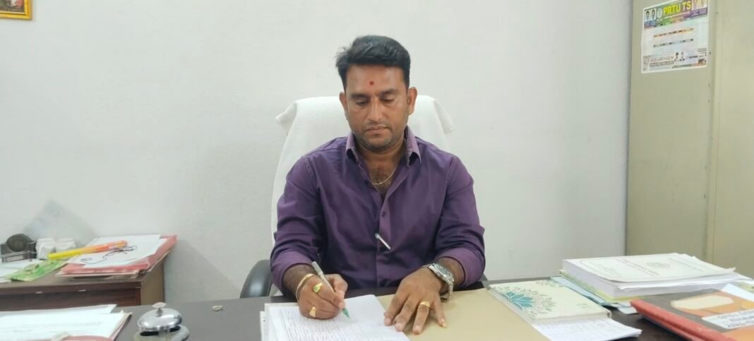 Surender Naik assumes charge as the new Tahsildar