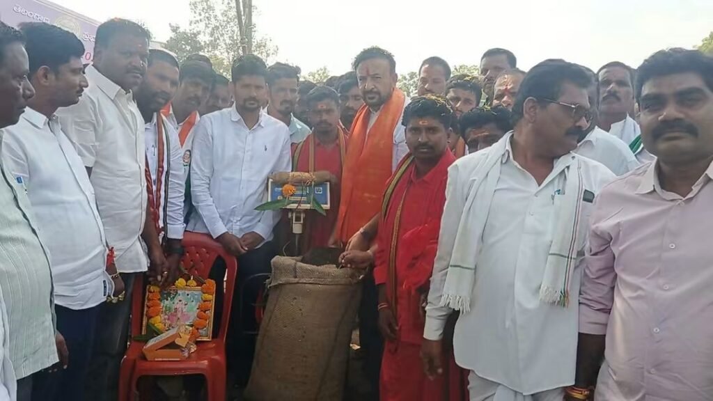 MLA Madan Mohan inaugurated the Women's Federation building in Kokkonda village