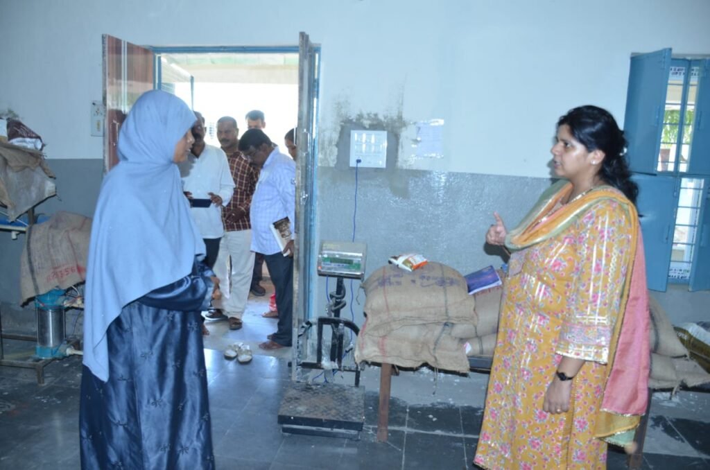 Collector conducts surprise inspection of Kasturba Girls' School