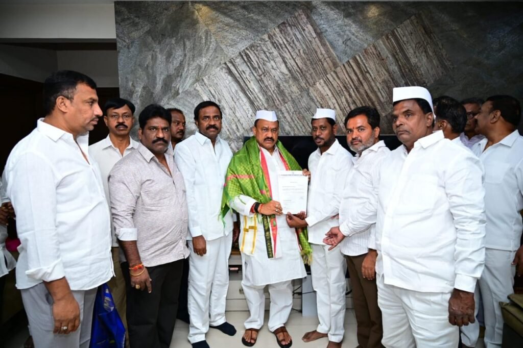 సేవాదళ్ కాంగ్రెస్ జిల్లా అధ్యక్షుడు సంధి బెన్సన్ రాజు