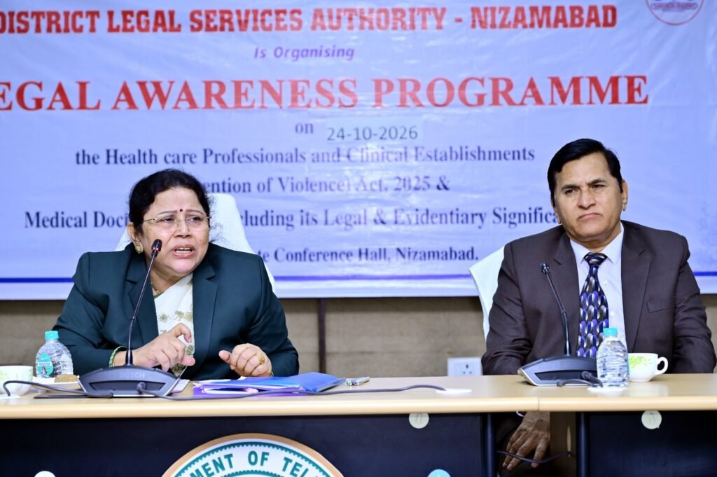 కళ్ళముందు కనిపించే దేవుళ్ళు వైద్యులు
