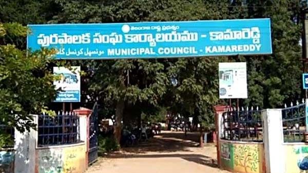 BRS party councilors angry over municipal chairperson's husband's dominance