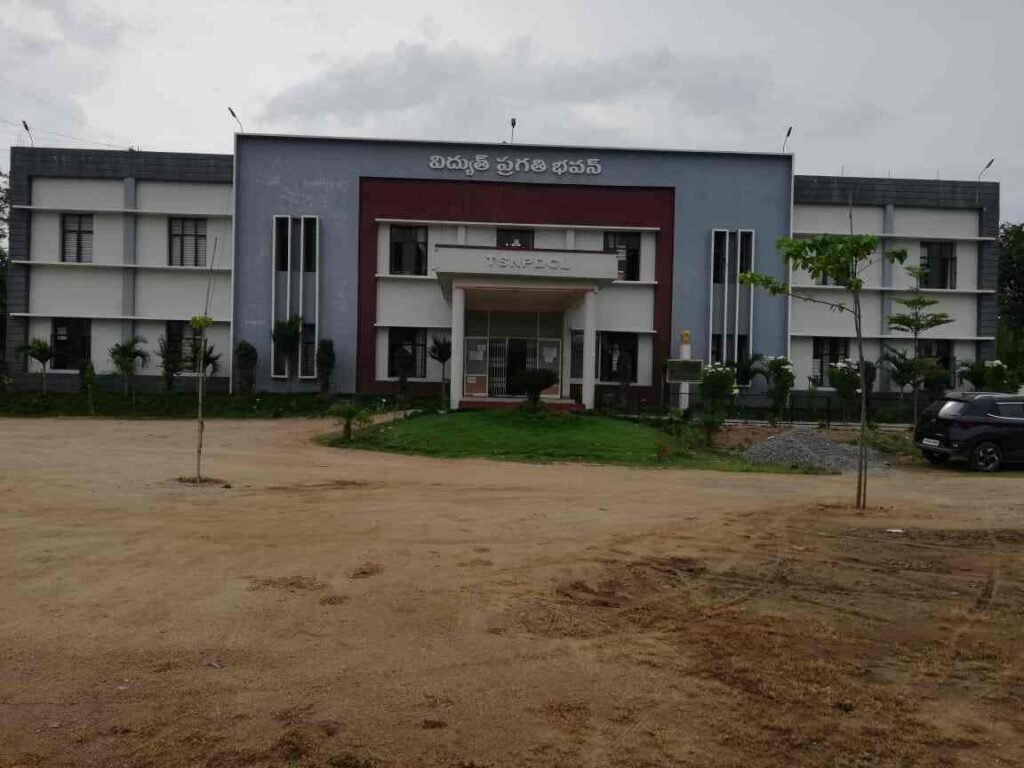 ఊగిసలాటలో పదోన్నతులు